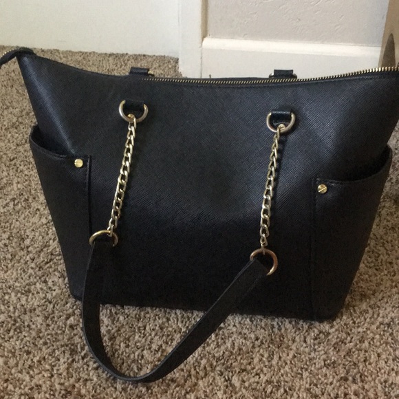 Purse - Picture 1 of 3